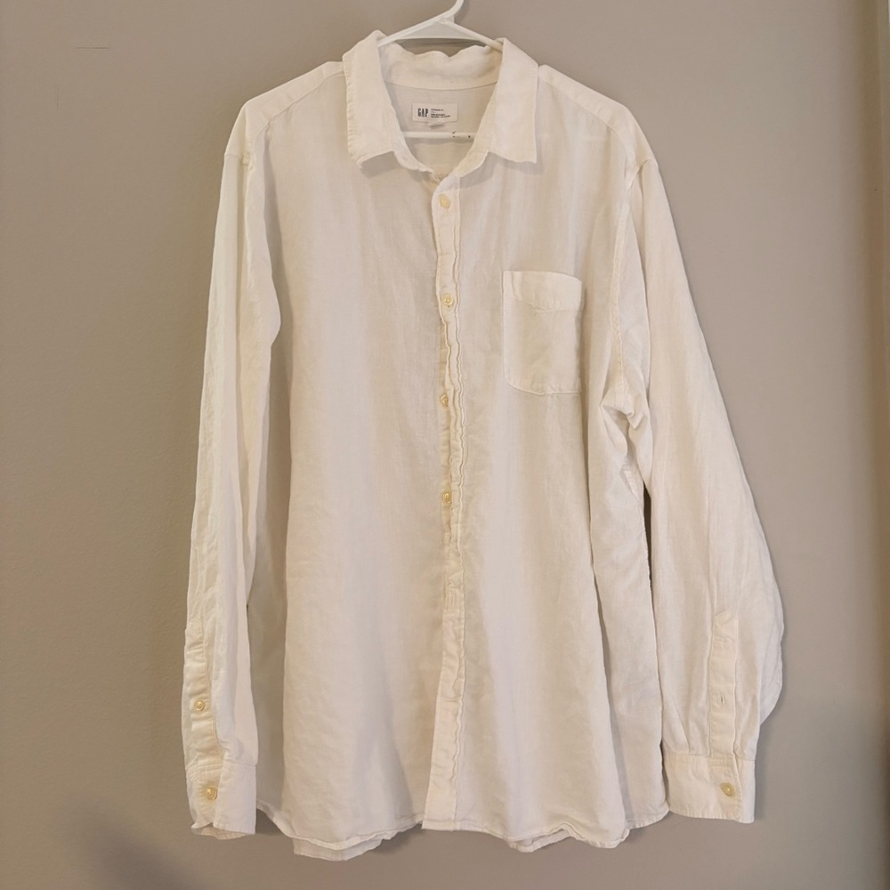 GAP Men's White Linen Button-Up Shirt